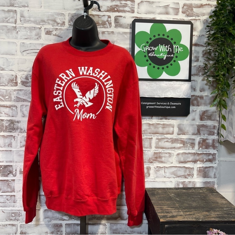 EWU Mom sweatshirt
